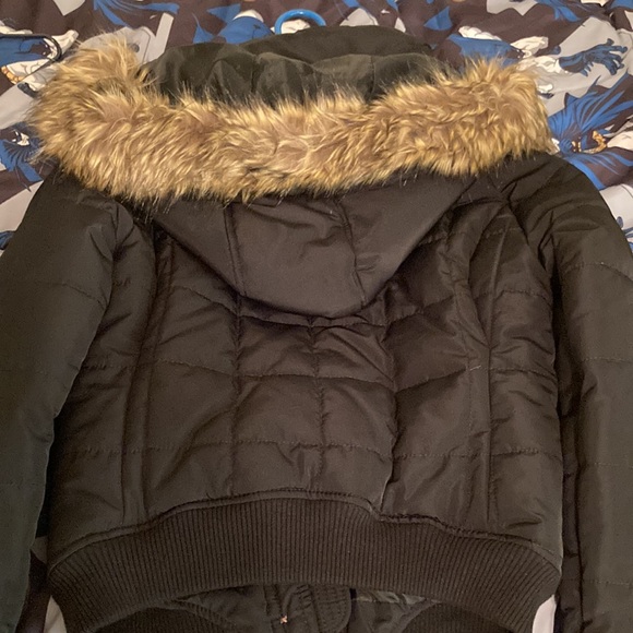 Aeropostale coat. Very warm and comfortable. Size Med. - Picture 4 of 4